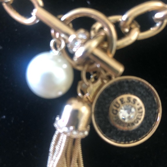 Guess necklaces lot of 2 - Picture 3 of 10